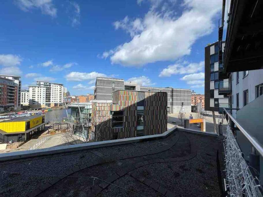 Leeds Clarence Dock 2 Bedroom Apt Exterior foto