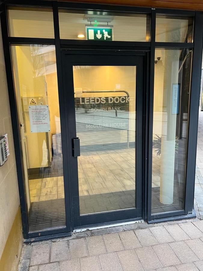 Leeds Clarence Dock 2 Bedroom Apt Exterior foto